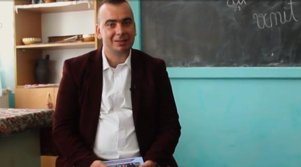 Profesorul român care a lucrat ca șofer în Spania, ca elevii lui să continue școala