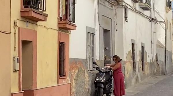 Spania. Românca ucisă de partener cu ciocanul avea 10 copii: „Era o femeie blândă, cu ochi albaștri și păr alb prins în coadă“