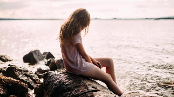 Italia. Doi tineri, acuzaţi de o fată de 19 ani: „M-au violat pe o plajă”