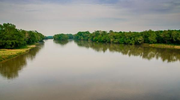 Copil român de 14 ani, dispărut în apele Mureşului în prima zi de şcoală