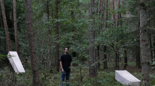 „Sicriul viu”, inventat în Olanda. Te bagă în el și te descompui ecologic