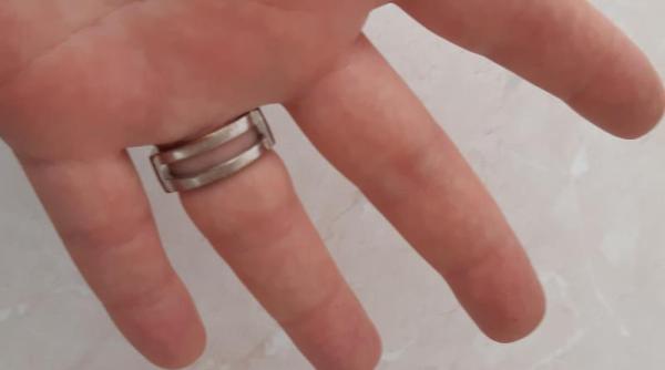 Un român a vrut să-i vândă unui poliţist din Galaţi, îmbrăcat în civil, un ghiul de tablă