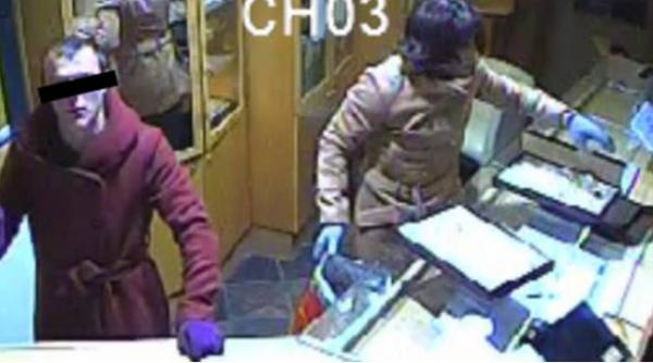 Austria. Enigma jafului unei bijuterii, dezlegată după 9 ani: Doi români, deghizați în „Conchita Wurst“, au dat lovitura vieții lor