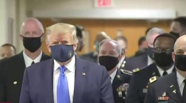 O femeie ar fi încercat să-l otrăvească pe Donald Trump. Polițiștii au declanșat o anchetă