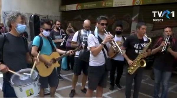 Grecia. Protest muzical față de interzicerea reprezentațiilor artistice