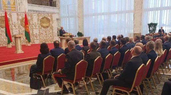 Lukașenko a fost învestit în funcția de președinte al Belarusului 