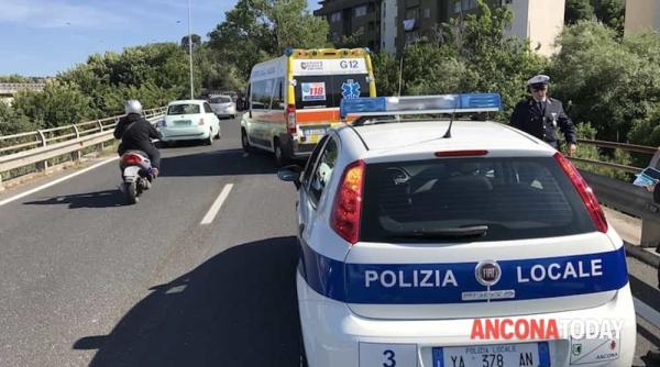 Italia. Biciclist român accidentat grav de o şoferiţă
