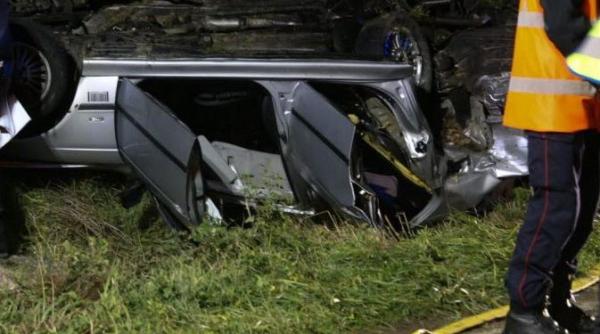 Franţa. Român, mort într-un accident rutier grav. Maşina în care se afla a intrat într-un zid