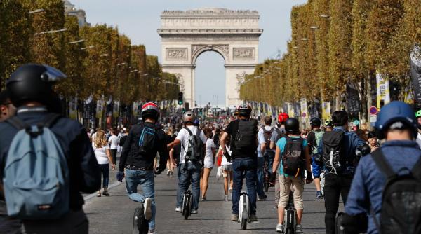 Moldovenii care vor să călătorească în Franța trebuie să completeze un nou model de formular