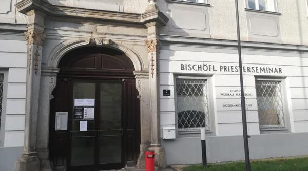 Austria. Acuzații de campanie electorală „murdară“, în limba română, în biserică. FPÖ: „Așa nu va funcționa niciodată integrarea”