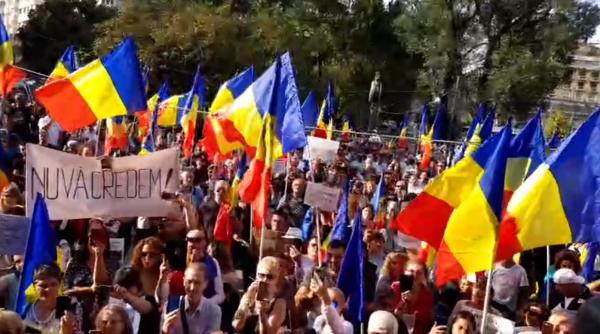 13.000 de români au făcut 120 de mitinguri spontane după închiderea votului la alegerile locale