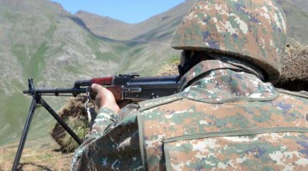 Armenia interzice bărbaților cu vârste între 18 și 55 de ani să iasă din ţară