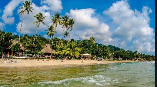 Un turist riscă 2 ani de închisoare. A scris recenzii negative la adresa unui hotel