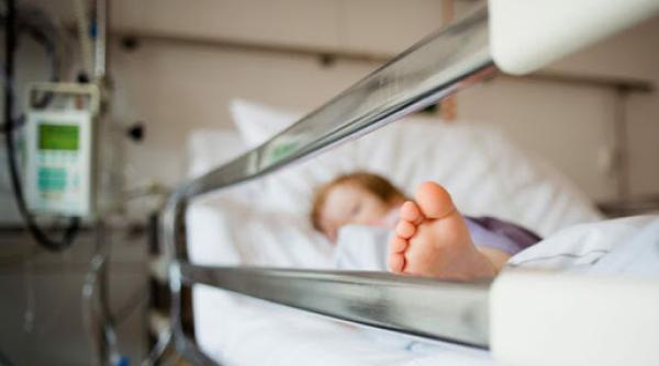 Doi minori români, cu COVID au ajuns la terapie intensivă. Unul dintre ei are doar 9 luni