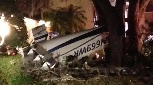 SUA. Un avion s-a PRĂBUŞIT după ce s-a ciocnit cu o altă aeronavă