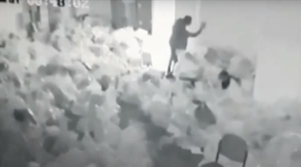 Biroul Electoral din Sectorul 1 face LUMINĂ în cazul filmărilor: Cine este persoana care căuta prin sacii cu voturi