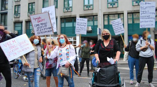 Austria. Îngrijitoarele românce au protestat în stradă: „Vrem să fim protejate de exploatare și abuz“ (VIDEO)