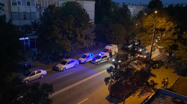 O româncă şi-a înjunghiat soţul. O vecină: "A suferit mult. Era şi bătută"