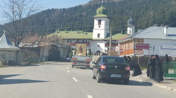 Pelerinaj Sfânta Parascheva. România, în panică. Autoritățile fac apel să nu se organizeze