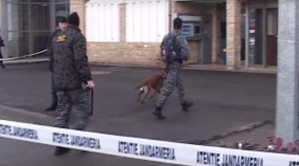 Alertă cu bombă la Ministerul Transporturilor. Bagaj suspect, găsit în curte