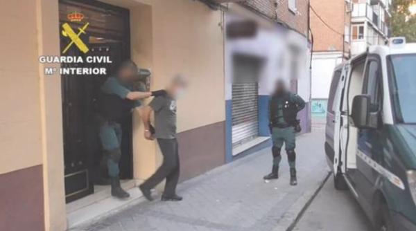 Spania. Un român, capul unei bande de hoţi. Dădeau spargeri noaptea, când toţi dormeau