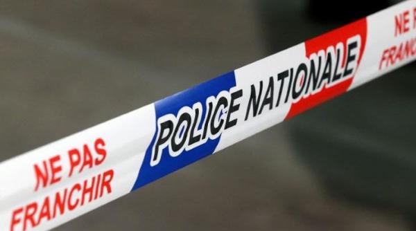 Franța: Doi polițiști, bătuți și împușcați. Agresorii le-au furat armele