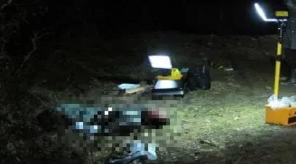 O româncă dată dispărută, găsită îngropată în curtea casei 