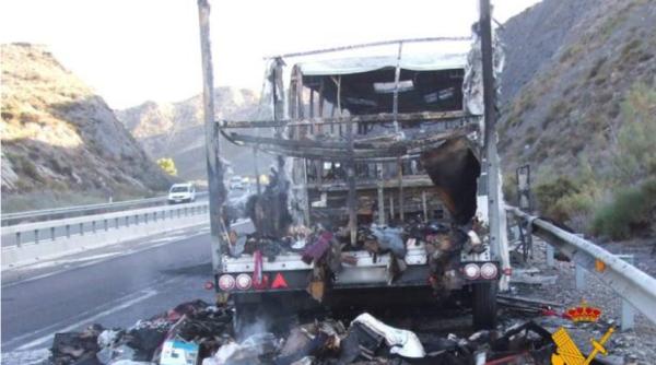 Spania. RĂSTURNARE de situație în cazul autocarului făcut scrum pe autostradă: șase români au fost ARESTAȚI