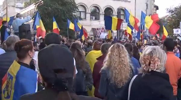 Protestul anti-măști din Piața Universității, potențial focar de infecție. Jandarmeria nu a dat amenzi