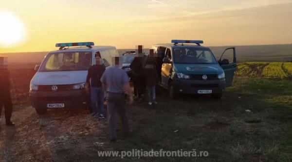 Poliţiştii de Frontieră constănţeni, în alertă. Mai mulţi cetăţeni străini, descoperiţi într-o pădure