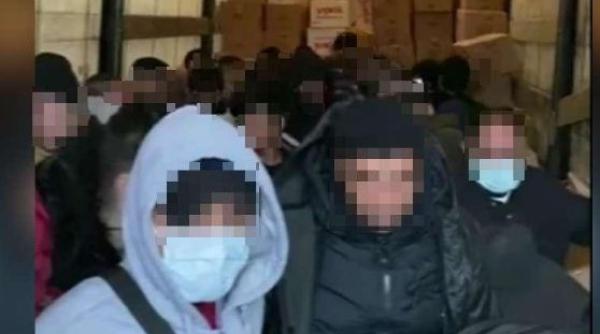 Poliţia de Frontieră în alertă. 54 de cetăţeni străini, opriţi la vamă. Un român şi un turc s-a ales cu dosare penale