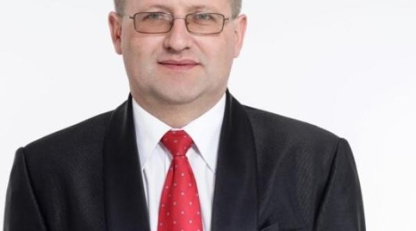 Primar condamnat pentru pornografie infantilă n-a fost validat în funcţie după realegere