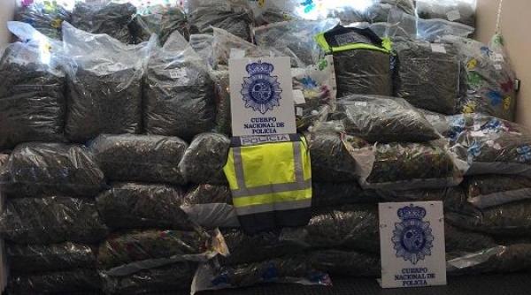 Spania. Un român, creierul afacerii ilegale. Grup infracţional, specializat în trafic de droguri, destructurat 