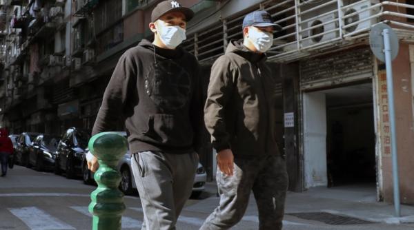 Polonia: Guvernul a decis revenirea la restricţii. Activitatea unor sectoare va fi închisă sau redusă