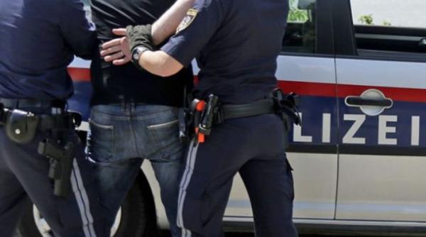 Dispută familială ȘOCANTĂ în AUSTRIA: Româncă ÎNJUNGHIATĂ cu tacâmuri de propriul frate