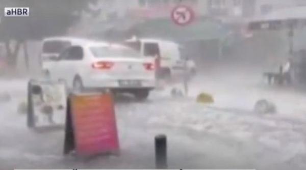 Furtună devastatoare în Turcia. O tânără a murit, lovită de o bară metalică 