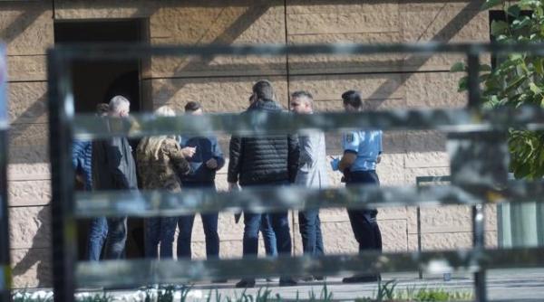 Miliardar român, legat şi jefuit în propria casă. Surse: "Nu e mort, dar nu e bine!"