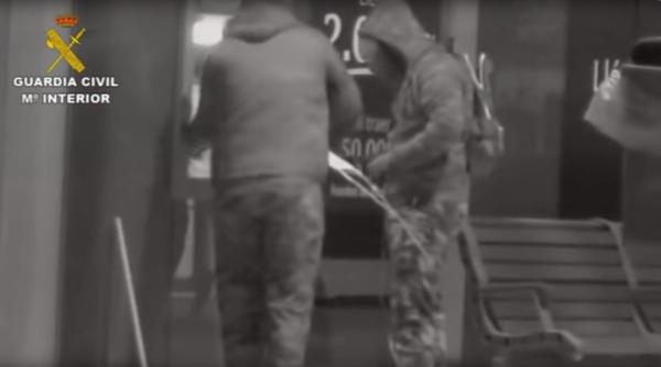 Operațiunea ATM: Români specializați în străinătate în explozia bancomatelor, prinși în Vrancea