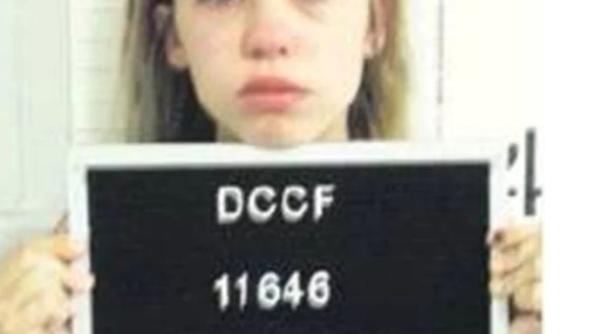 Un copil de 2 ani a murit abandonat în mașină. Mama îl lase cu bună ştiinţă