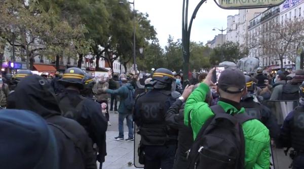 Franţa. PROTEST la Paris. Oamenii au ieşit în stradă - VIDEO