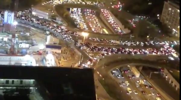 Înainte de carantină, blocaj în traficul din Paris