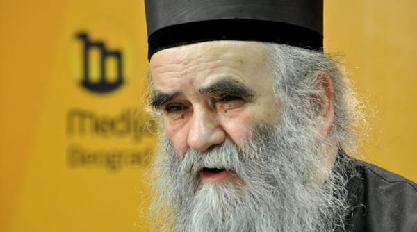 Muntenegru. Mitropolitul care spunea că ”pelerinajul este vaccinul lui Dumnezeu” a murit de Covid-19