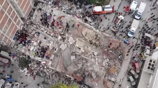 Bilanţul morţilor cutremurului în vestul Turciei a urcat la 25