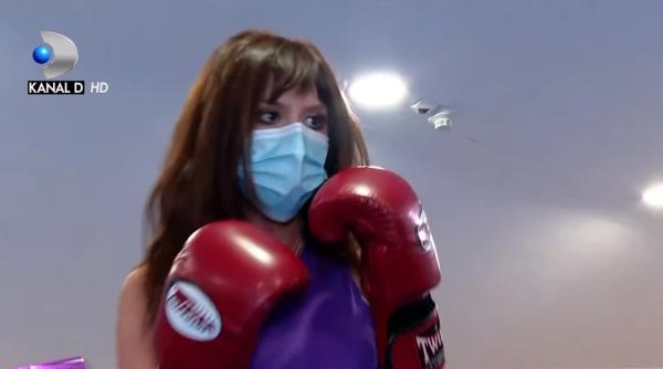 Denise Rifai: „Când urmăresc discursurile politicienilor, sunt precum un bărbat la meci: Aplaud, strig, scuip...“ (VIDEO)