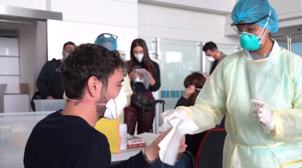 Spania impune prezentarea unui test PCR negativ călătorilor care provin din „ţări cu risc”