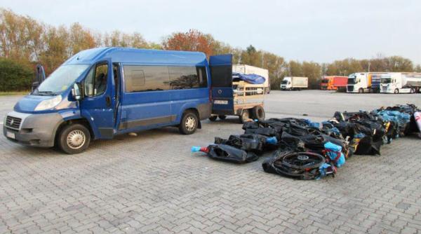 Germania. 3 români care se îndreptau spre România au ajuns în arest, iar microbuzul și încărcătura, CONFISCATE