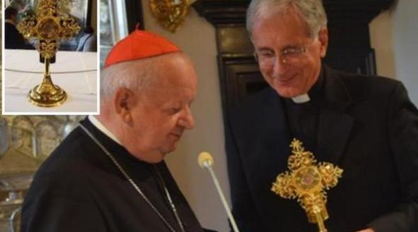 Italia. Bărbatul care a furat o sticluţă cu sângele Papei Ioan Paul al II-lea, identificat