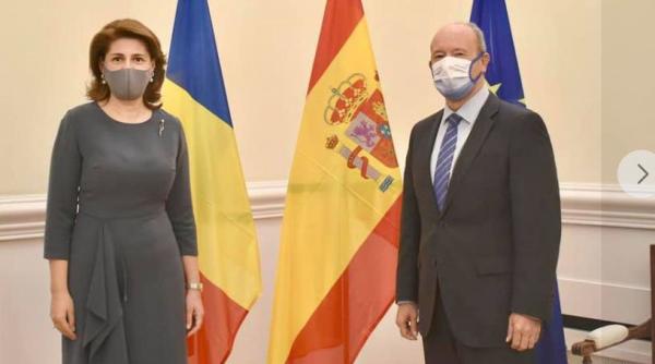 Dublă cetăţenie pentru românii din Spania. Subiectul discuţiilor dintre ambasadorul român şi ministrul spaniol al justiției
