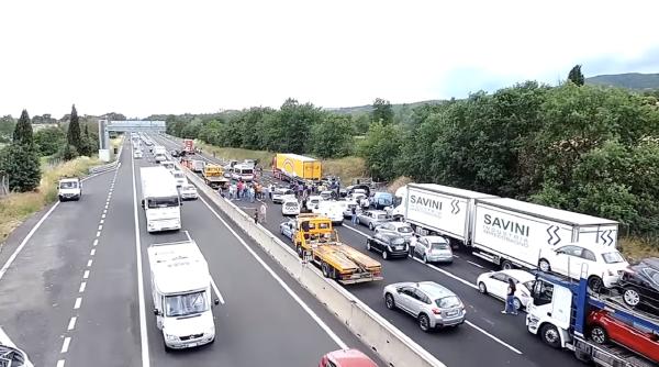 Italia. Patru români, morți într-un carnagiu, printre care un bebeluș și un copil de 10 ani. Ancheta în cazul lui Emil, finalizată