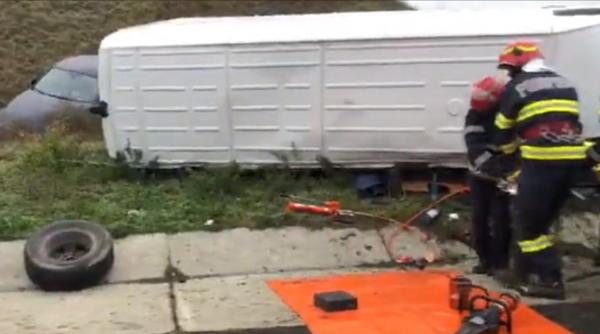 Accident grav cu un microbuz cu români, pe A1: O persoană a murit și o alta a fost rănită (VIDEO)